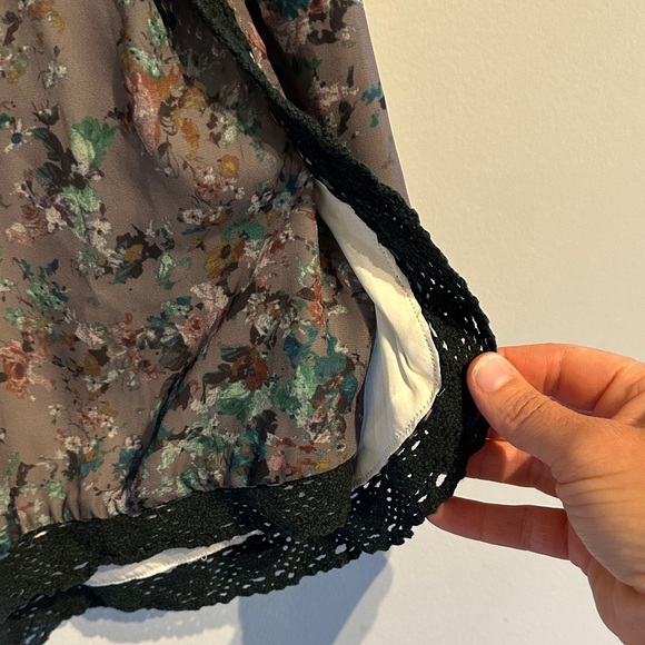 🌸Elegant Floral High Waist Women's Shorts - Picture 3 of 7